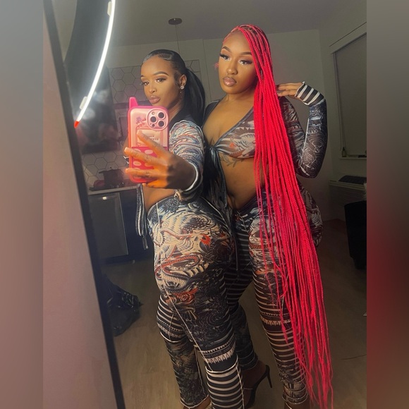 Midnight set - Picture 3 of 3